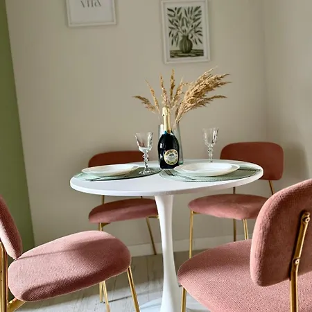 Olive Centrum 2-bedroom Апартаменты