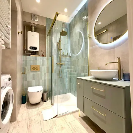 Olive Centrum 2-bedroom Апартаменты Ченстохова